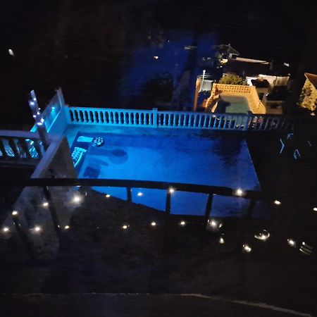 Maryvilla Zohra Calpe Buitenkant foto
