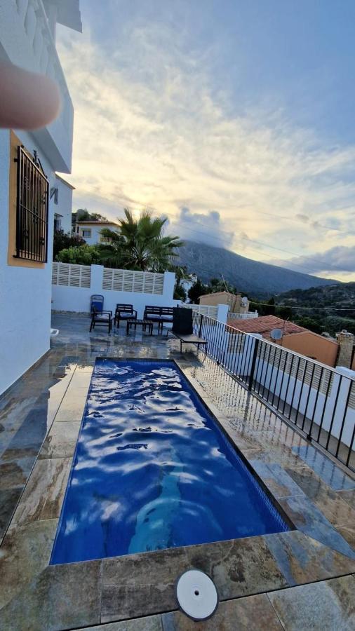 Maryvilla Zohra Calpe Buitenkant foto