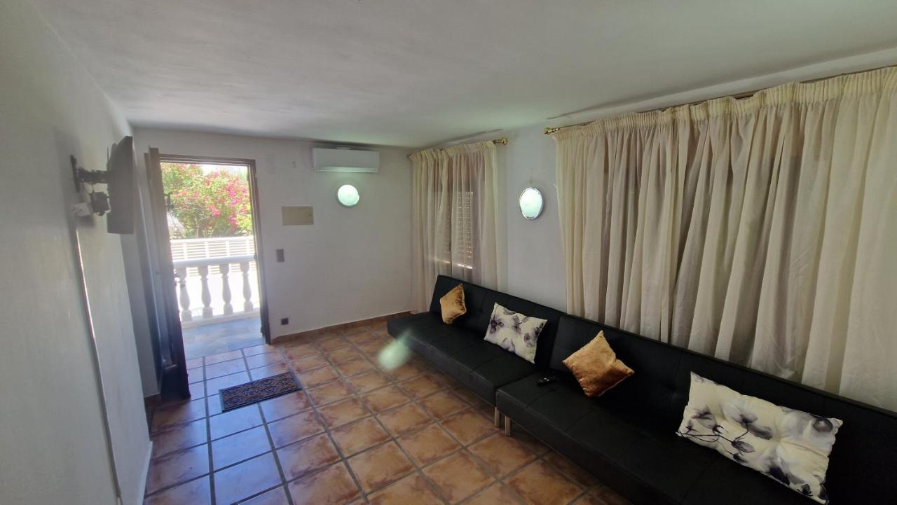 Maryvilla Zohra Calpe Buitenkant foto